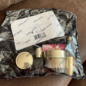 *NEW* Estée Lauder Prepare to Glow 7-pc set